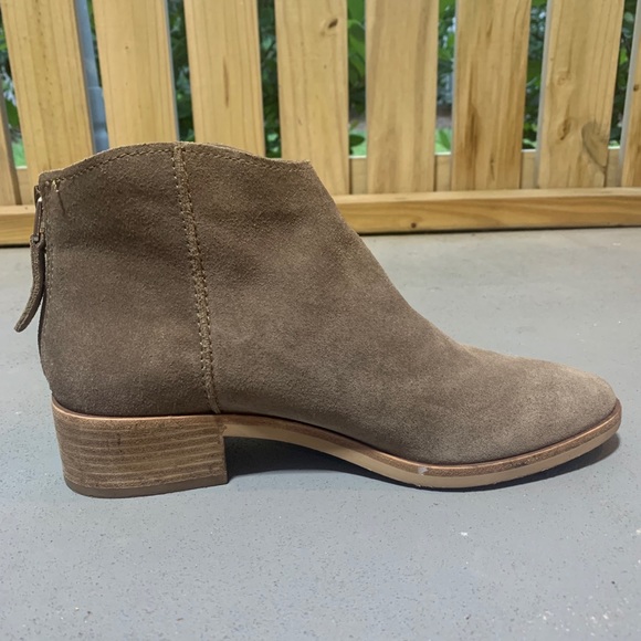 Dolce Vita Boots - Picture 6 of 11